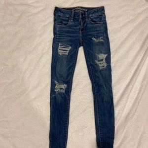 american eagle ripped skinny jeans
